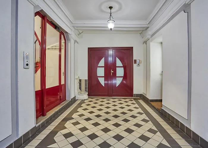 Appartement In The Center Of By Studioprestige *